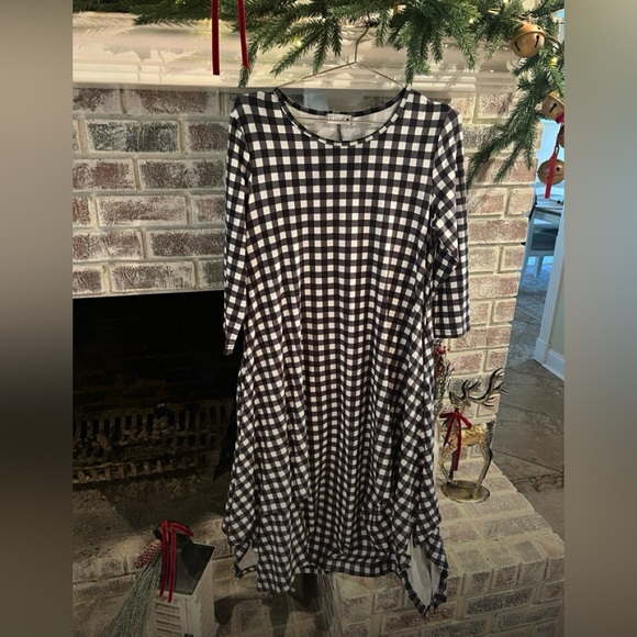 Nuggles Dresses & Skirts - NUGGLES* Black and White Checkered Dress